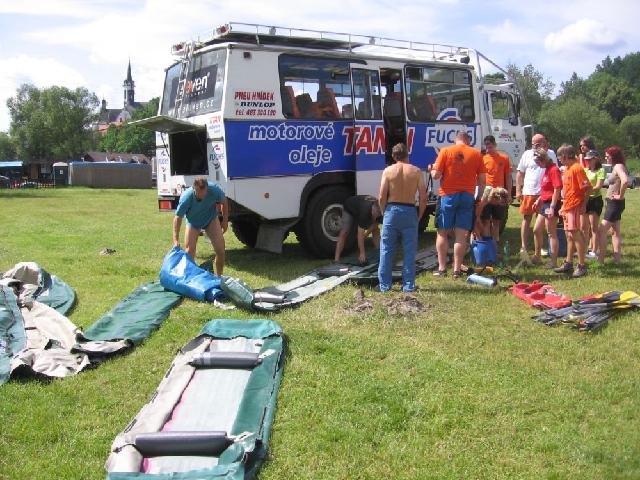 Záchranáři, Vltava 2007 > obr (159)